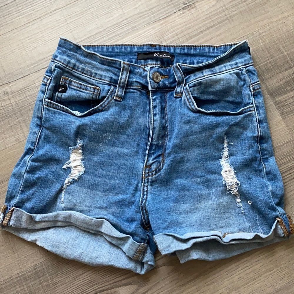 KanCan Estilo Jean Shorts Distressed Size 5 / 26